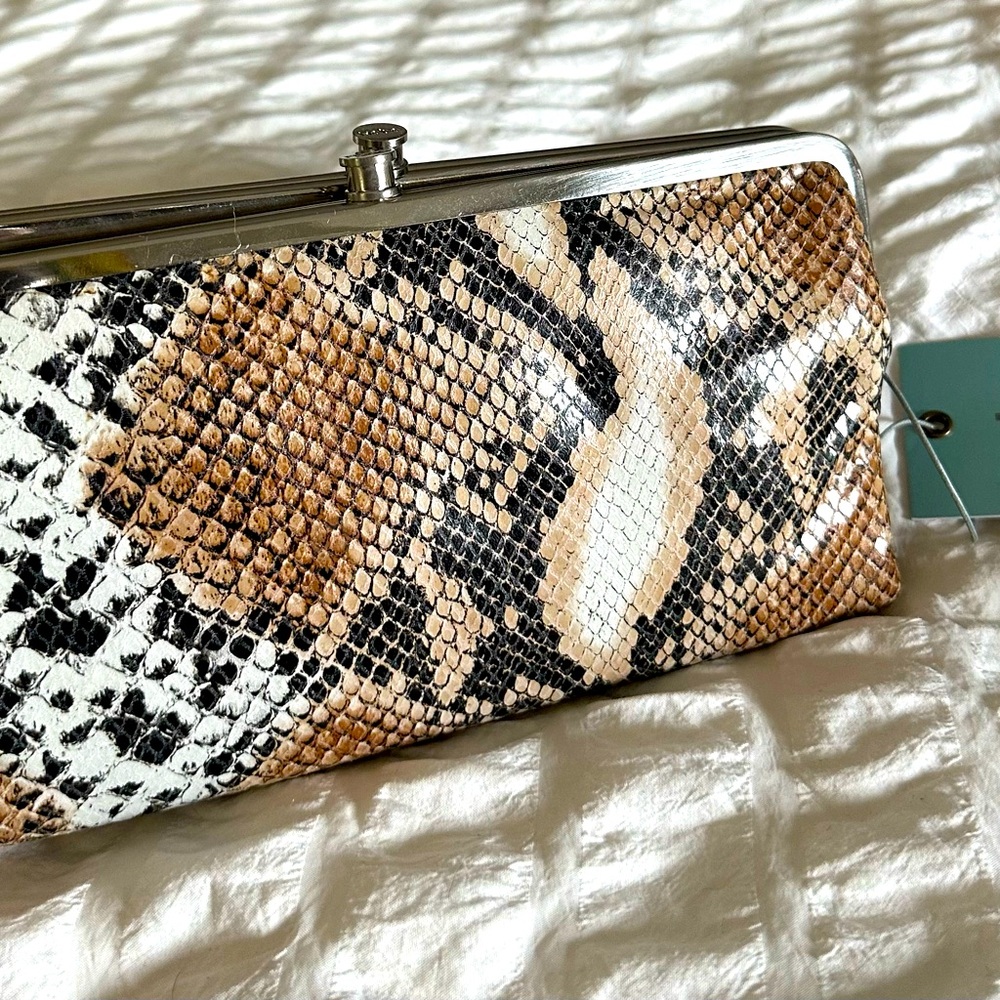 Hobo Lauren 3-pocket clutch NWT
